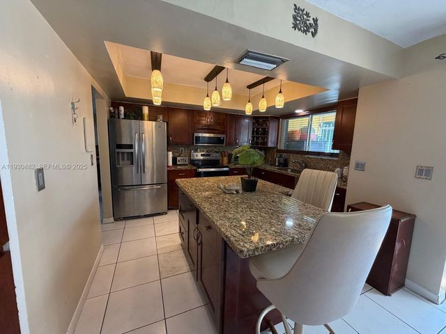 7712 Dilido Blvd, Miramar, FL 33023