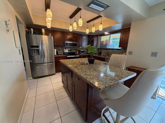 7712 Dilido Blvd, Miramar, FL 33023