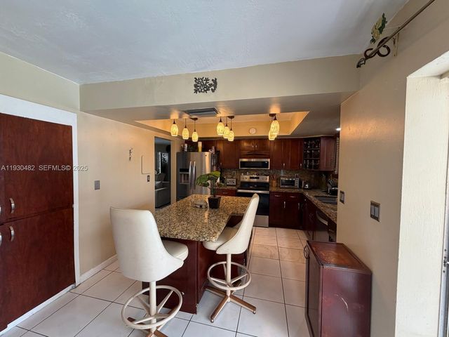 7712 Dilido Blvd, Miramar, FL 33023