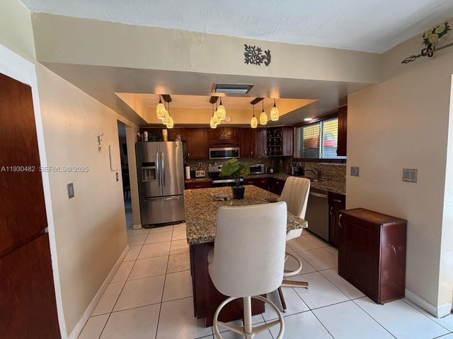 7712 Dilido Blvd, Miramar, FL 33023