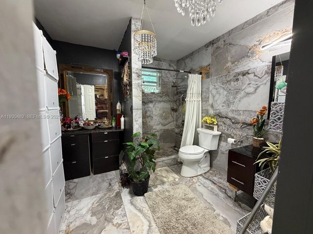 7712 Dilido Blvd, Miramar, FL 33023