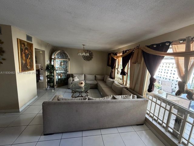 7712 Dilido Blvd, Miramar, FL 33023