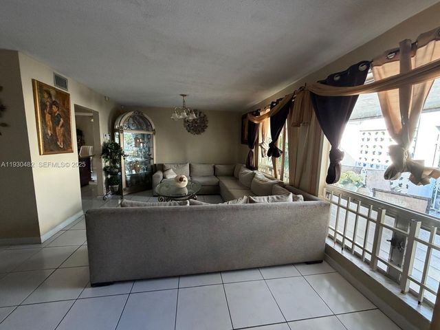 7712 Dilido Blvd, Miramar, FL 33023