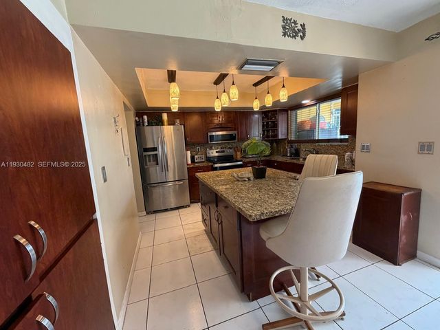 7712 Dilido Blvd, Miramar, FL 33023