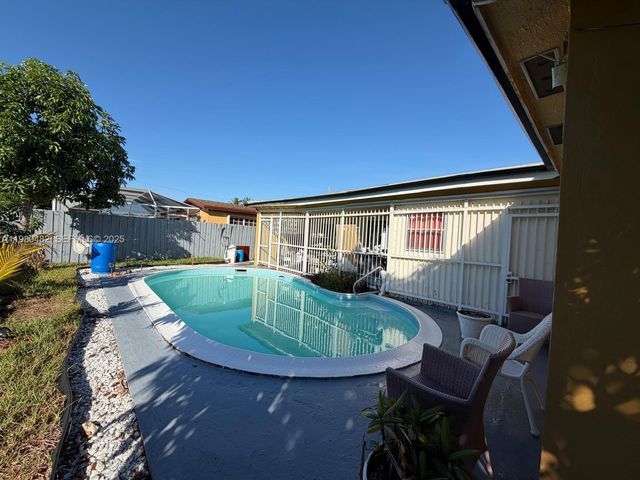 7712 Dilido Blvd, Miramar, FL 33023