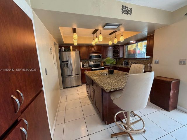 7712 Dilido Blvd, Miramar, FL 33023