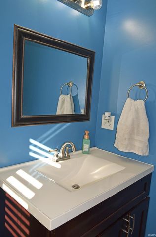 5131 S St Philip Road, Evansville, IN 47712