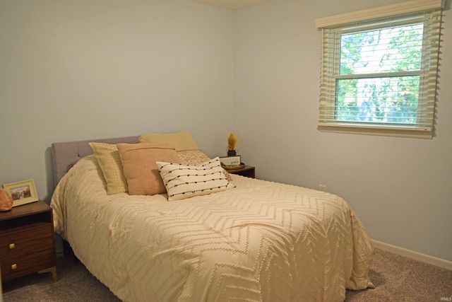 5131 S St Philip Road, Evansville, IN 47712