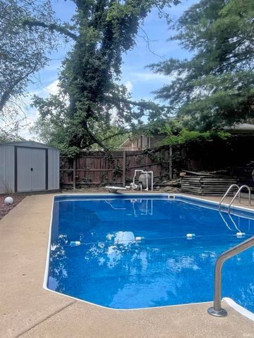 5131 S St Philip Road, Evansville, IN 47712