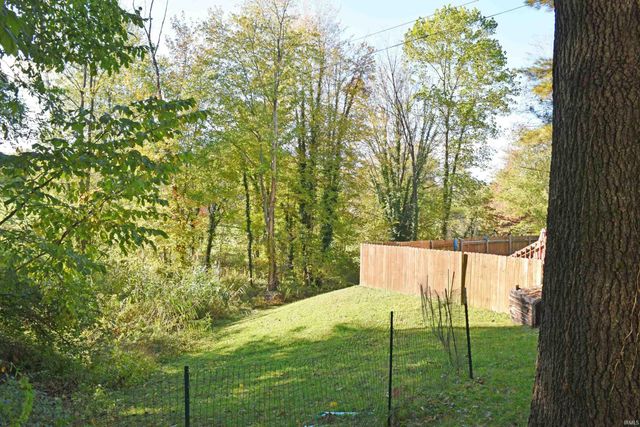 5131 S St Philip Road, Evansville, IN 47712