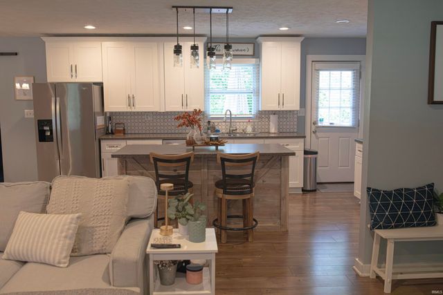 5131 S St Philip Road, Evansville, IN 47712