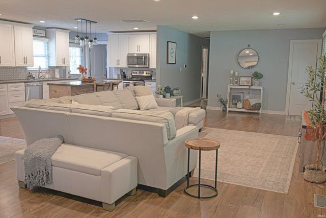 5131 S St Philip Road, Evansville, IN 47712