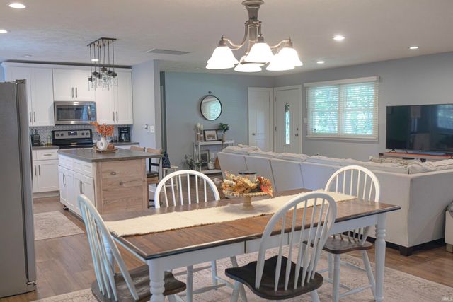 5131 S St Philip Road, Evansville, IN 47712