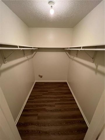 320 S 11th Place, Rogers, AR 72756