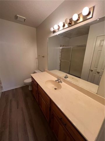 320 S 11th Place, Rogers, AR 72756