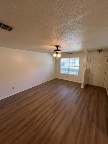 320 S 11th Place, Rogers, AR 72756