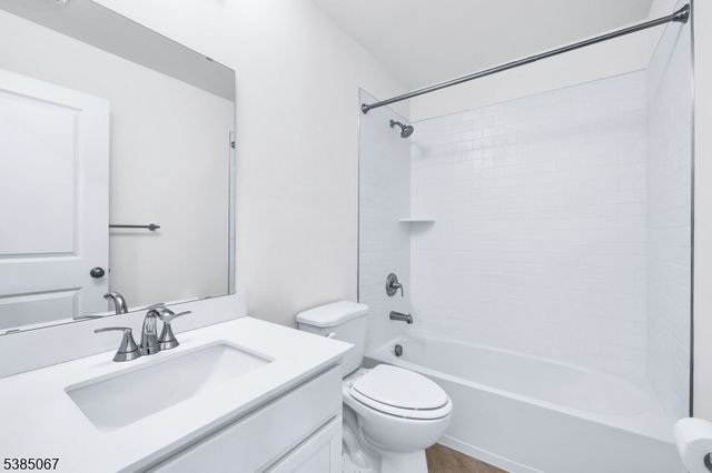 1 Beirne Ln, Wharton Boro, NJ 07885