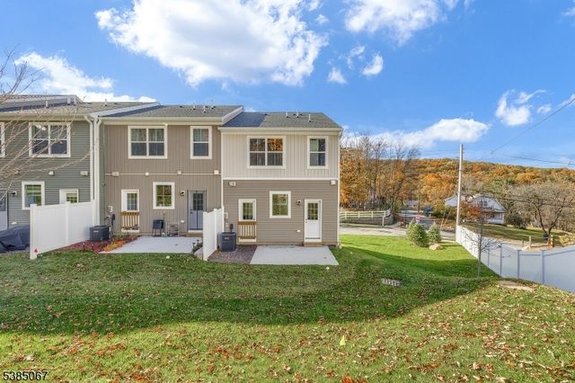 1 Beirne Ln, Wharton Boro, NJ 07885