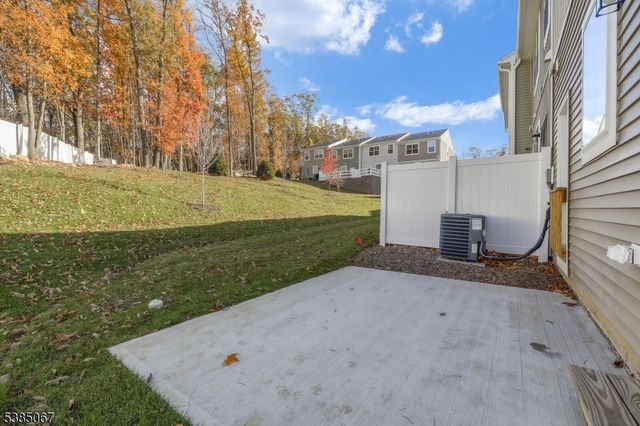 1 Beirne Ln, Wharton Boro, NJ 07885