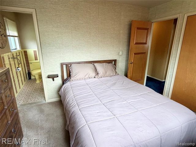11431 Meadowbrook Drive, Warren, MI 48093