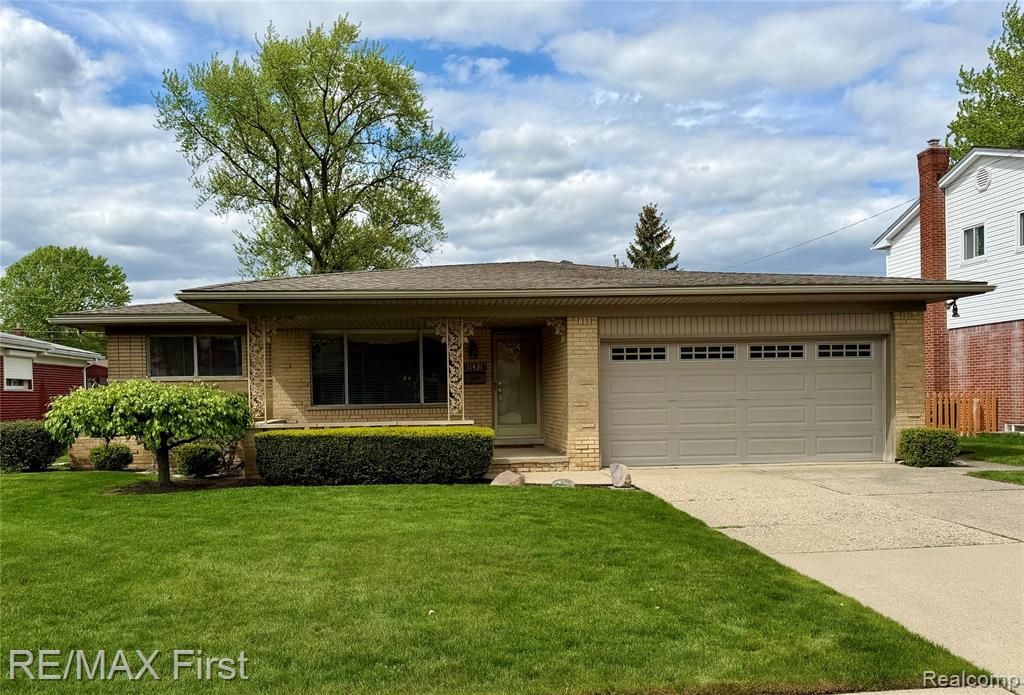 11431 Meadowbrook Drive, Warren, MI 48093