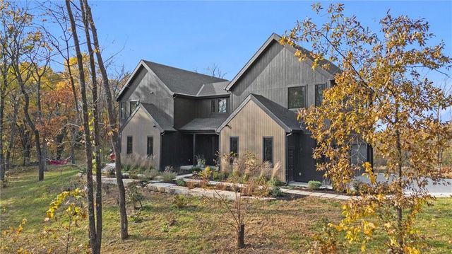 5540 N 107th Street, Kansas City, KS 66109