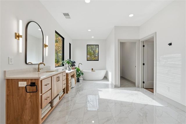 5540 N 107th Street, Kansas City, KS 66109