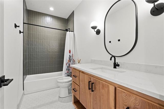 5540 N 107th Street, Kansas City, KS 66109