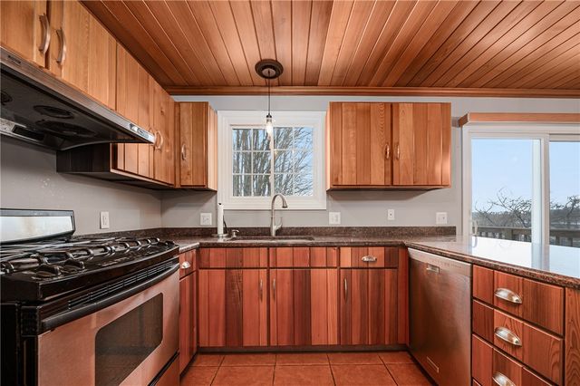 190 Gladstone Street 2, Cranston, RI 02920