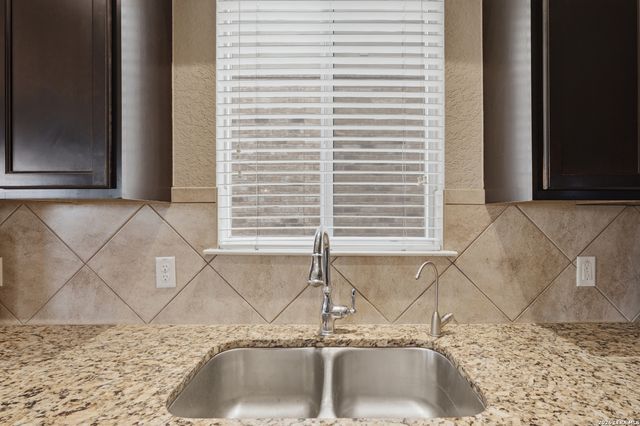 12602 Crockett Way, San Antonio, TX 78253