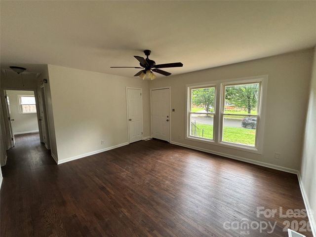 2627 Dora Drive, Charlotte, NC 28215