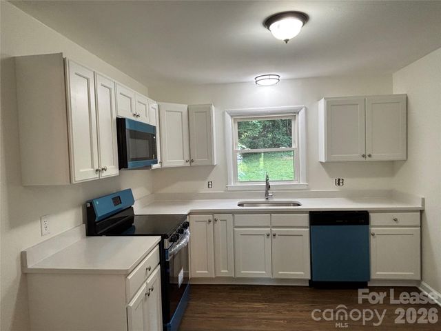 2627 Dora Drive, Charlotte, NC 28215