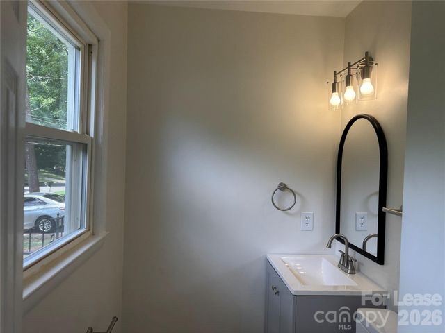 2627 Dora Drive, Charlotte, NC 28215