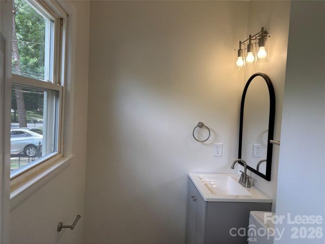 2627 Dora Drive, Charlotte, NC 28215