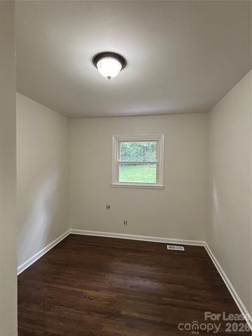 2627 Dora Drive, Charlotte, NC 28215