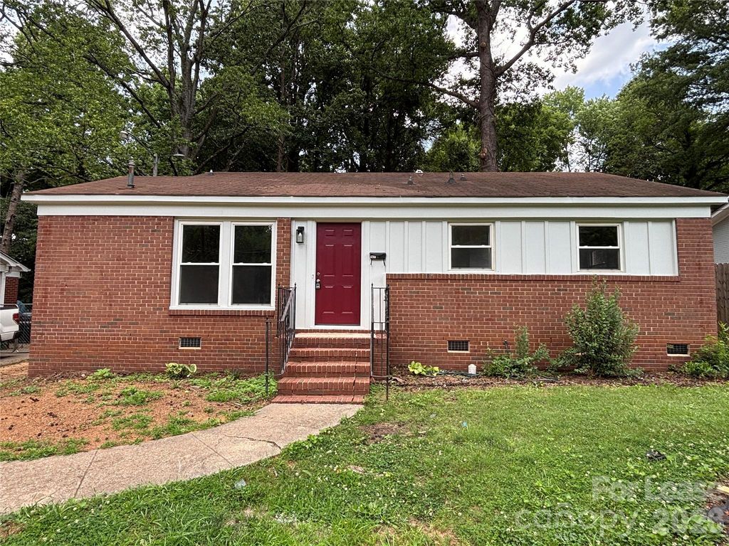 2627 Dora Drive, Charlotte, NC 28215