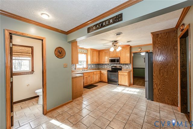 6011 Hingham Dr, New Kent, VA 23124