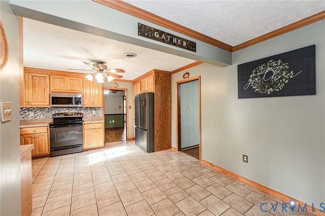 6011 Hingham Dr, New Kent, VA 23124