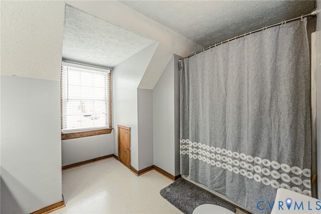 6011 Hingham Dr, New Kent, VA 23124