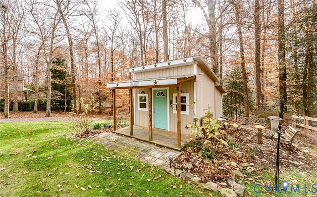 6011 Hingham Dr, New Kent, VA 23124