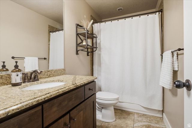 9558 S ECHO RIDGE DR, West Jordan, UT 84081