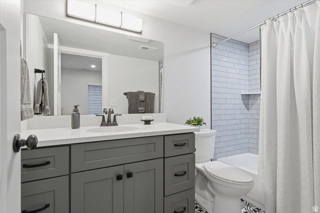 9558 S ECHO RIDGE DR, West Jordan, UT 84081