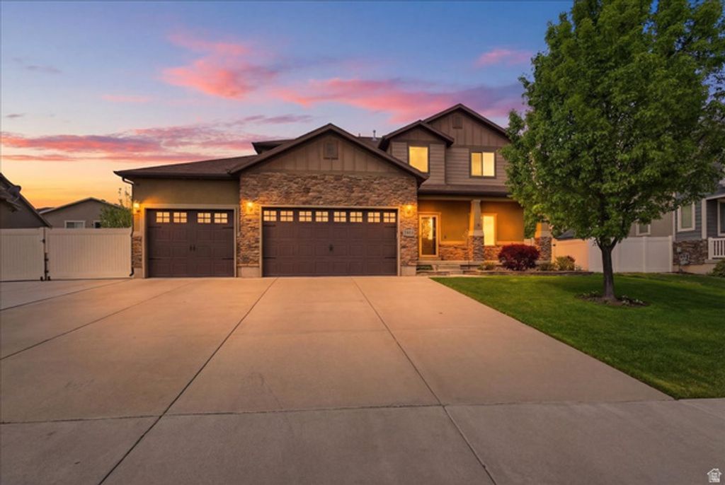 Image 2 of property listing at 9558 S ECHO RIDGE DR, West Jordan, UT 84081