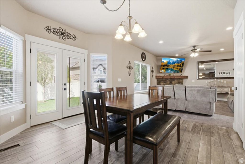 Image 13 of property listing at 9558 S ECHO RIDGE DR, West Jordan, UT 84081