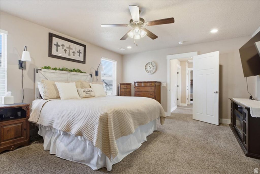 Image 14 of property listing at 9558 S ECHO RIDGE DR, West Jordan, UT 84081