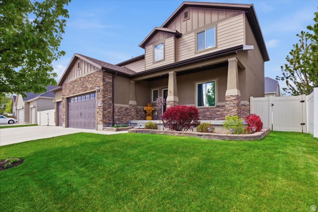Image 3 of property listing at 9558 S ECHO RIDGE DR, West Jordan, UT 84081