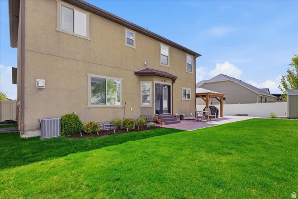 Image 29 of property listing at 9558 S ECHO RIDGE DR, West Jordan, UT 84081
