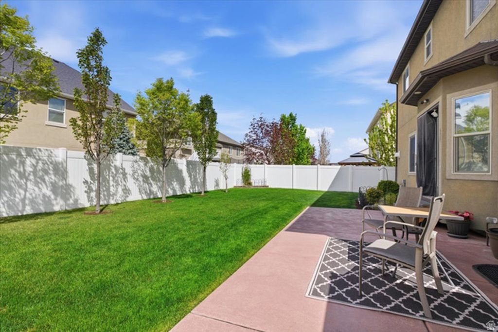 Image 30 of property listing at 9558 S ECHO RIDGE DR, West Jordan, UT 84081