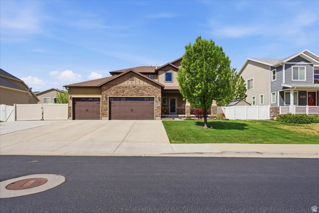Image 4 of property listing at 9558 S ECHO RIDGE DR, West Jordan, UT 84081