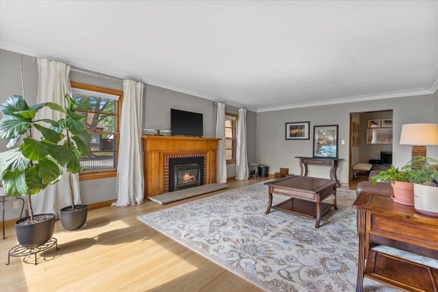 7028 Pershing BOULEVARD, Kenosha, WI 53142